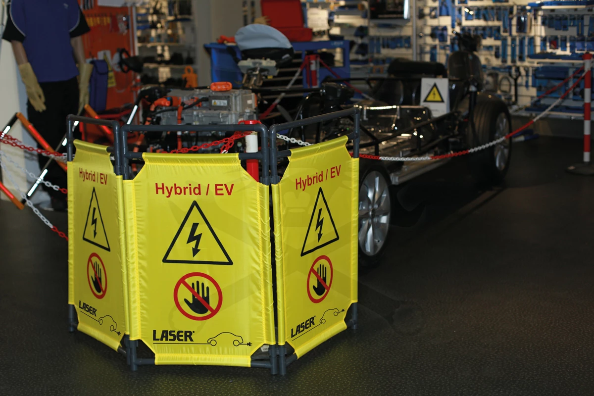 Kordon - műanyag összecsukható biztonsági akadály 3 részes - Hybrid - Image 3